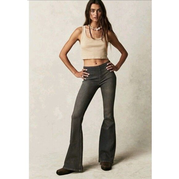 We The Free By FREE PEOPLE Penny Pull-On Flare Jeans 29 - Picture 1 of 10